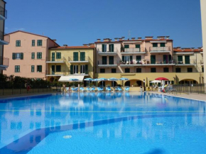 Appartamento Vista mare con Piscina Cala di Sole Imperia